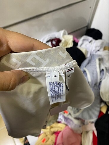 xl Beden Tommy hilfiger bikini altı