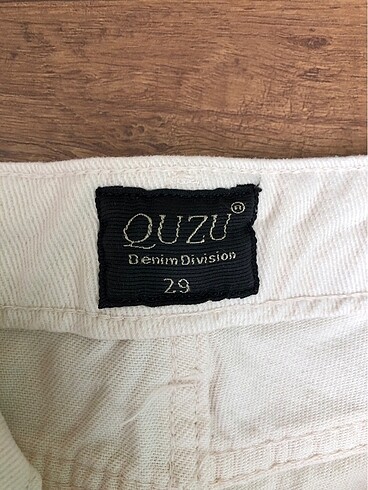38 Beden beyaz Renk Quzu ekru renk 29 beden mom jean