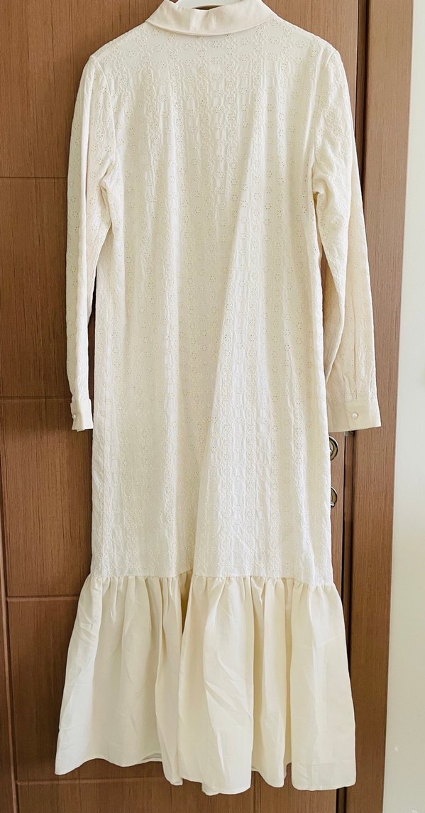 Düğmeli Beyaz Uzun Keten Elbise - Görsel 2