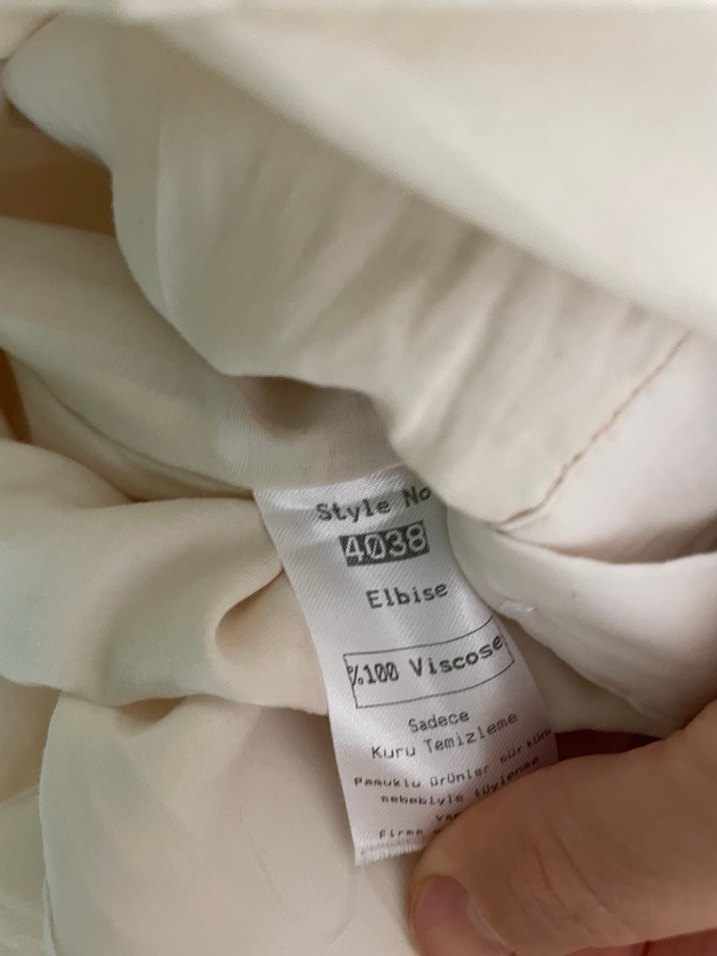 Düğmeli Beyaz Uzun Keten Elbise - Görsel 4
