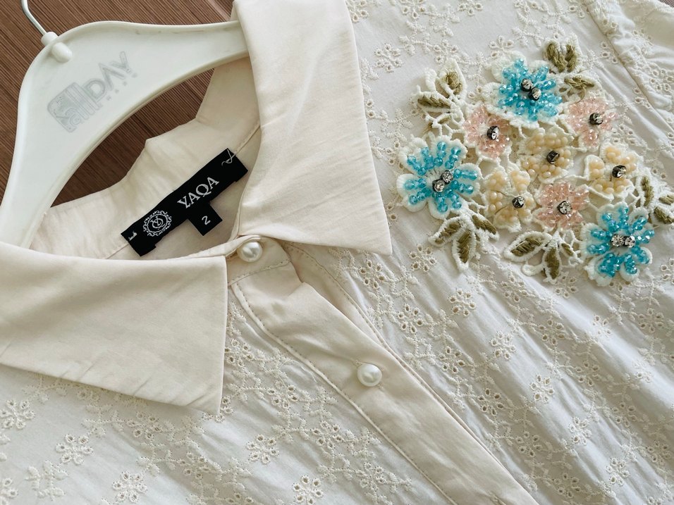 Düğmeli Beyaz Uzun Keten Elbise - Görsel 3