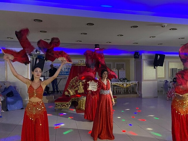 Diğer Kına elbisesi