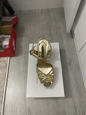 37 Beden Topuklu ayakkabı