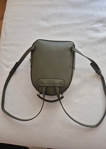 Stradivarius Kadın Khaki Deri Sırt Çantası Fermuarlı