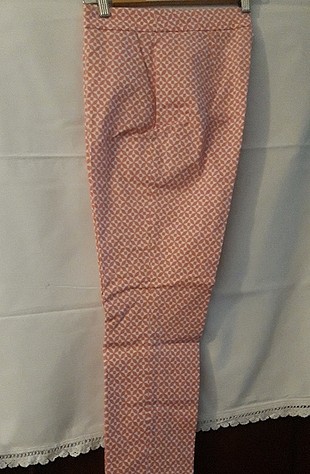 hiç giyilmemis desenli pantalon