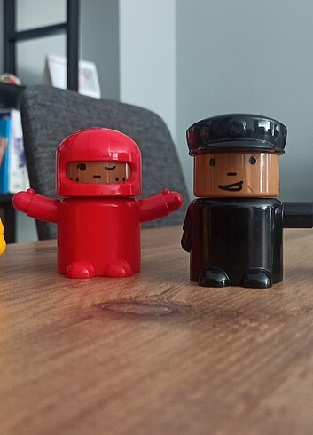 Ikea tak-çıkar oyuncak adamlar 