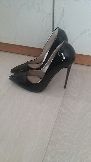 Rugan stiletto 39 numara yeni hiç giyilmedi 