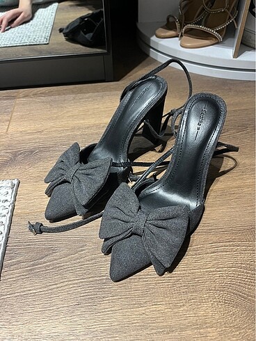 bershka stiletto