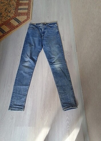 Levis Yumusak rahat kot