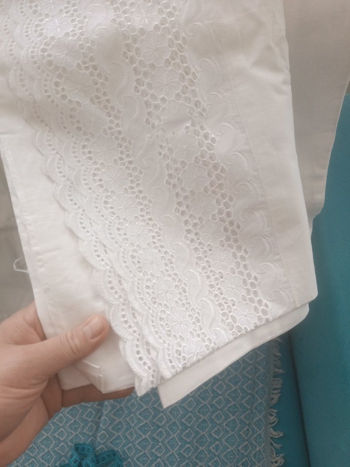 Nakışlı Beyaz Nevresim Takımı - Görsel 3