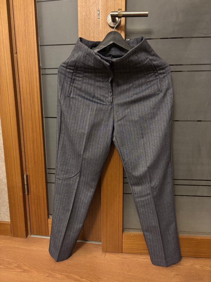 Gri Çizgili Normal Paça Kadın Kumaş Pantolon - Görsel 3