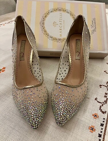 Marcatelli Cinderella taşlı topuklu ayakkabı