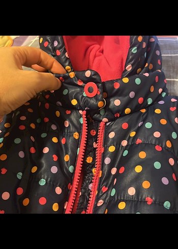 Kapüşonlu, düğmeli, çok renkli puantiyeli kız yeleği - Görsel 6