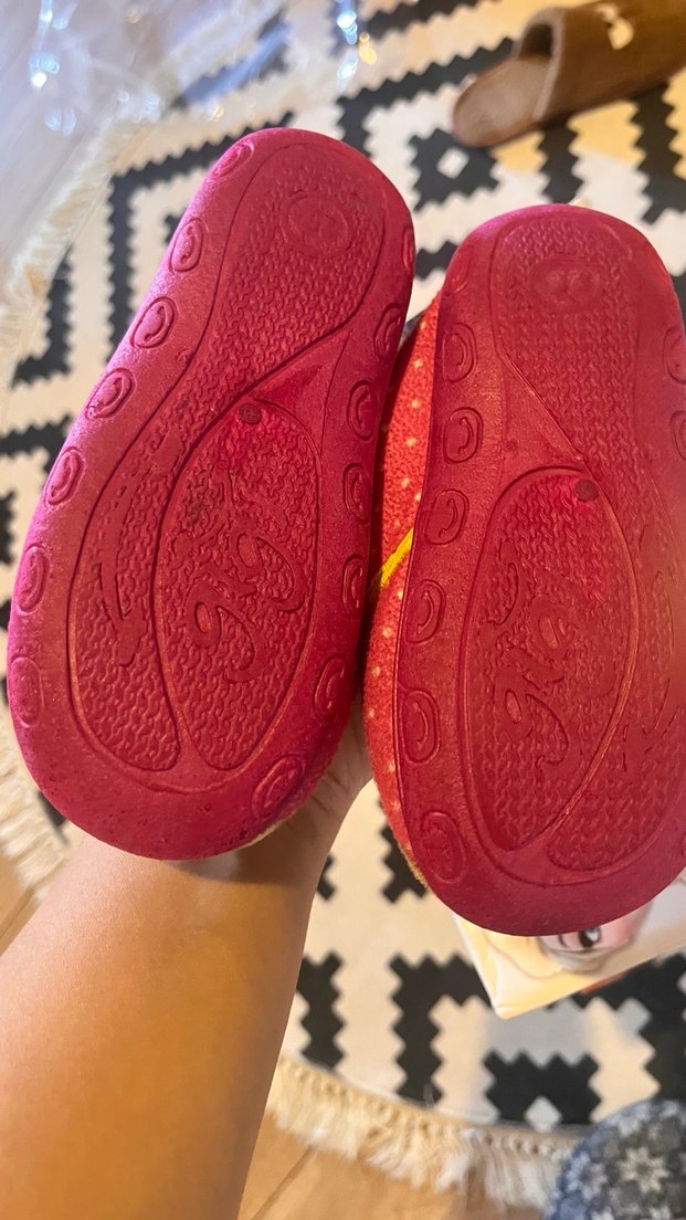 Kız Çocuk Pembe Baskılı Kaydırmaz Terlik - Görsel 4