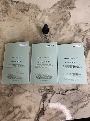 Beden Skinceuticals hydrating b5 4mlx4