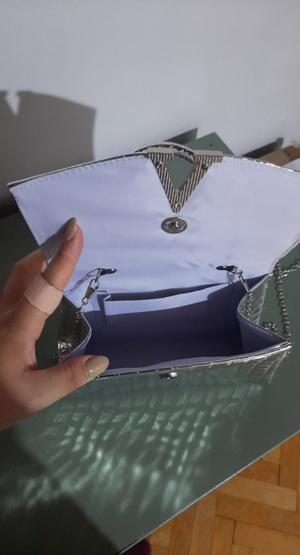 Klasik Şıklık Gri Yılan Desenli Metal Çanta - Görsel 2