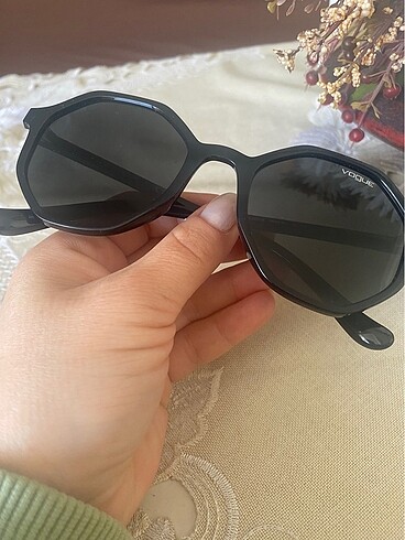 Beden siyah Renk Vogue güneş gözlüğü orjinal
