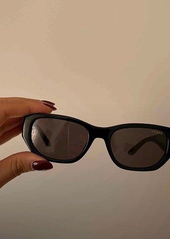 Vogue Vogue VO5586-S C.W44/87 Gri Parlak Kadın Güneş Gözlüğü
