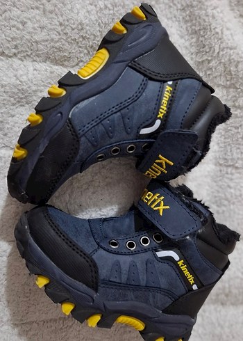 Koyu Mavi Nakışlı Erkek çocuk Botları - Görsel 5