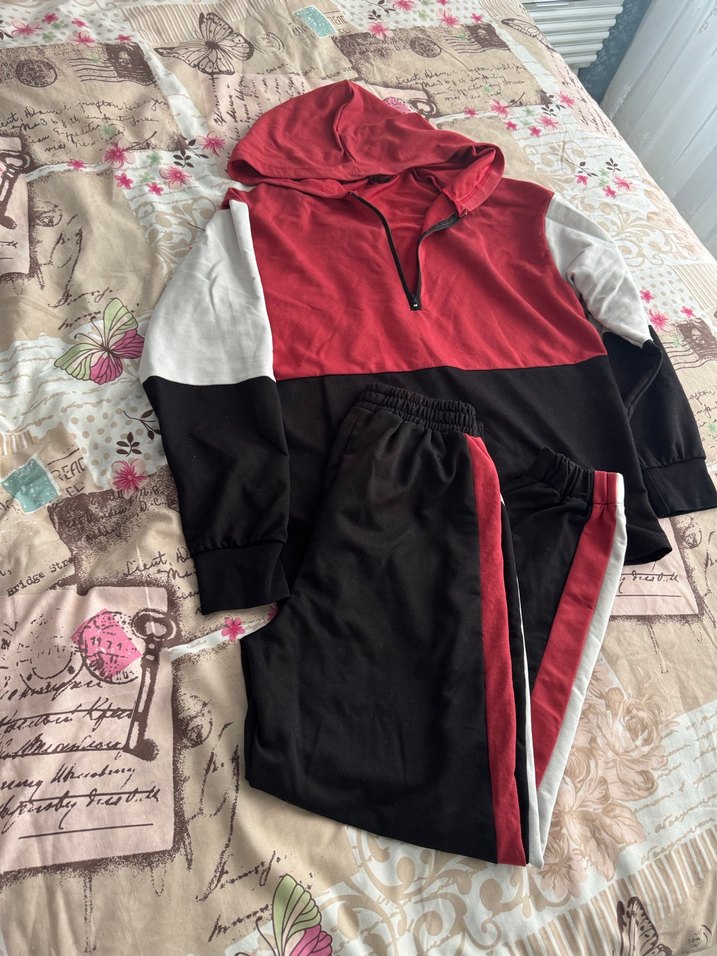 Kırmızı Siyah Kapüşonlu Kadın Eşofman Takımı - Görsel 2