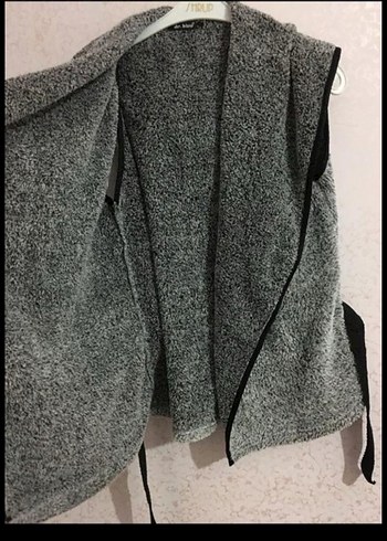 Gri Kürklü Kadın Yelek - Görsel 2