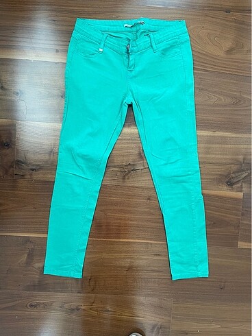 Stradivarius Stradivarius yeşil renkli skinny jean