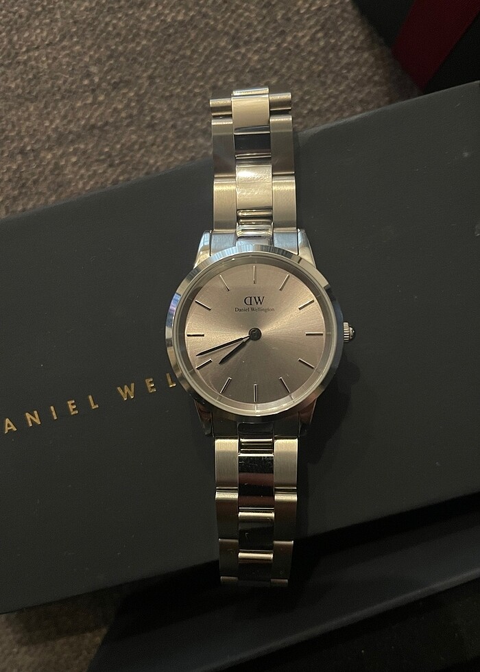 Daniel Wellington iconic silver kusursuz saat - Görsel 5