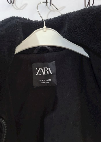 10 Yaş Beden siyah Renk ZARA mont