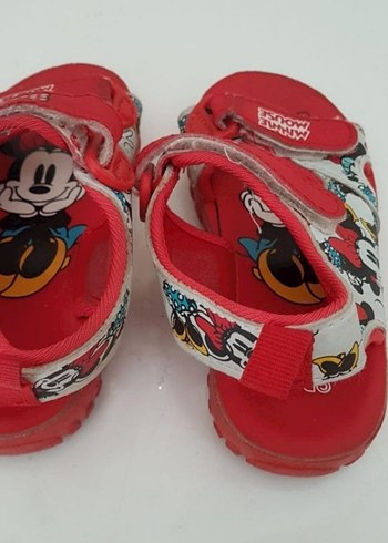 26 Beden Kız Çocuk Minnie Mouse Baskılı Renkli Sandalet