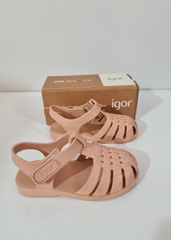 23 Beden Igor Kız Çocuk Bej Kauçuk Sandalet