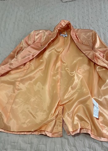 Düğmeli Bej Kadın Midi Blazer - Görsel 4