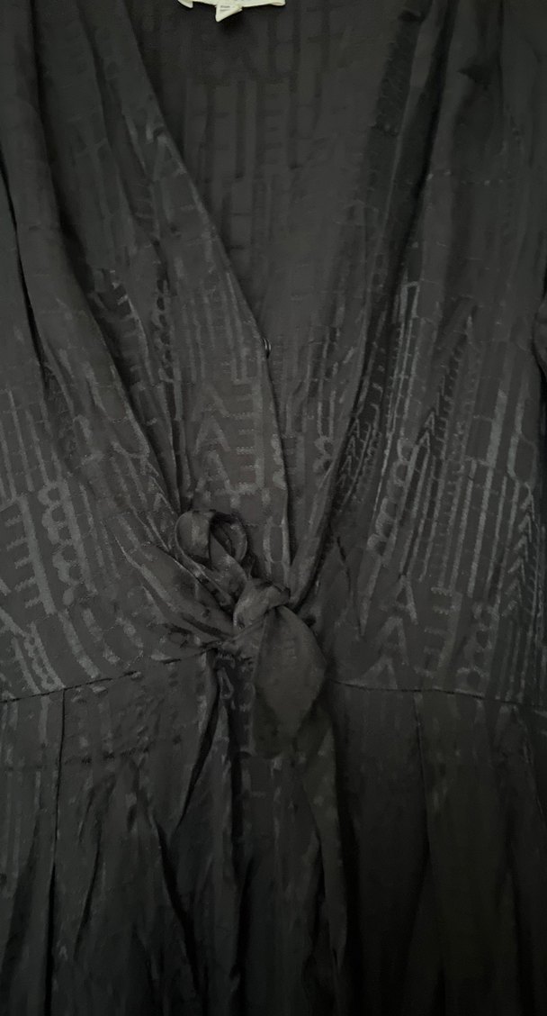 Siyah V Yaka Uzun Keten Elbise - Görsel 2