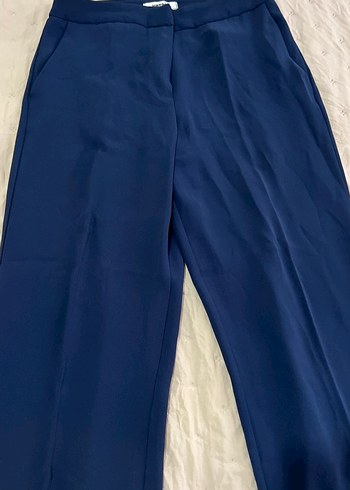 Lacivert Düz Kesim Kadın Kumaş Pantolon kısa paçalı - Görsel 2