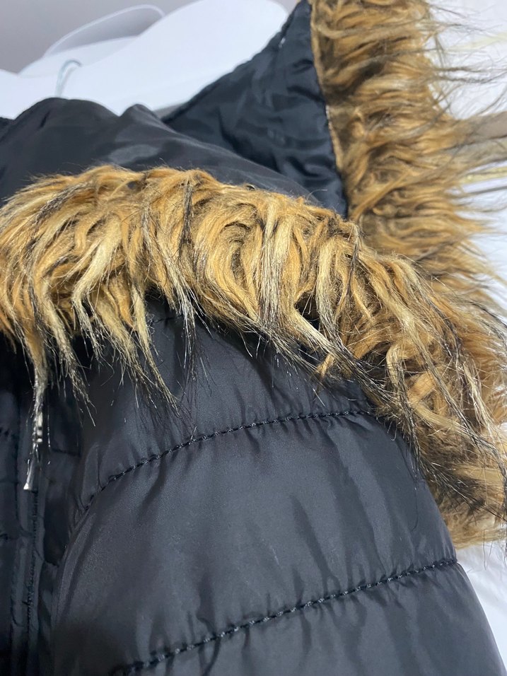 Kürk Detaylı Siyah Kadın Kışlık Ceket - Görsel 4