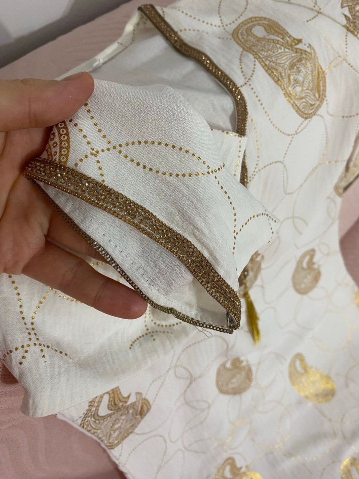 Etnik Desenli Püsküllü Kız Elbisesi - Görsel 2