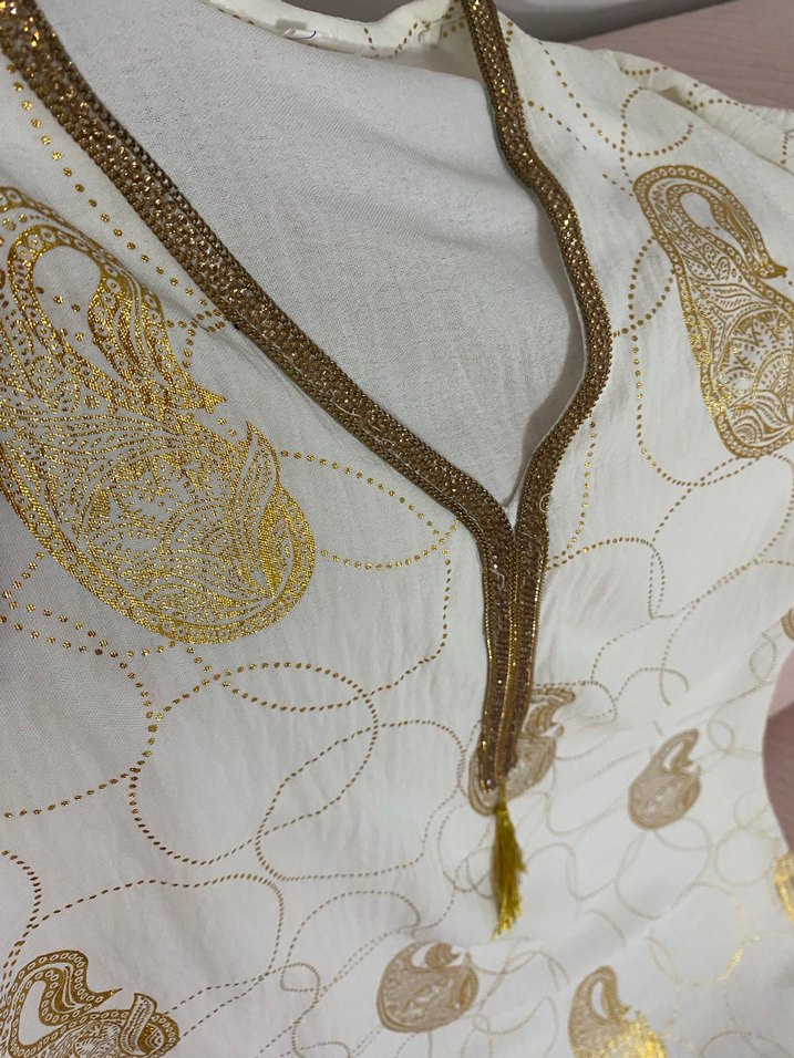 Etnik Desenli Püsküllü Kız Elbisesi - Görsel 3