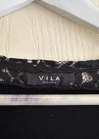 Siyah kolu dantel detaylı düğmesiz hırka - Görsel 4