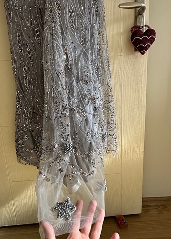 Özel dikim işlemeli gri abiye tuvalet - Görsel 7