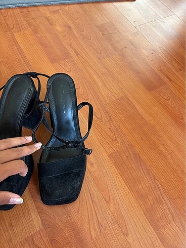 Bershka topuklu sandalett