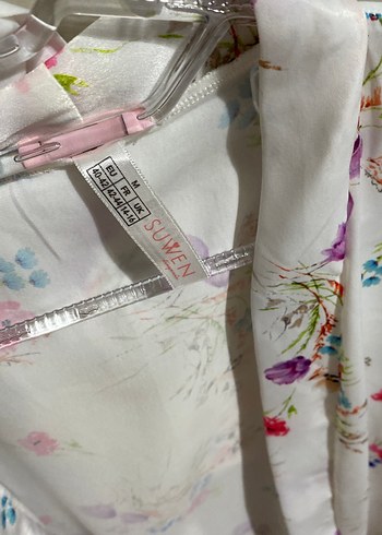 Suwen Saten Çiçek Desenli Sabahlık - Görsel 3