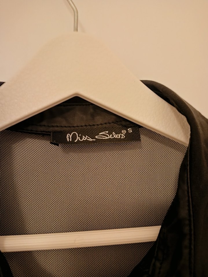 Deri Görünümlü Siyah Düğmeli Gömlek - Görsel 2