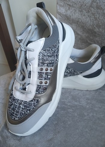 Gri Yılan Desenli Bağcıklı Kadın Spor Ayakkabı - Görsel 5