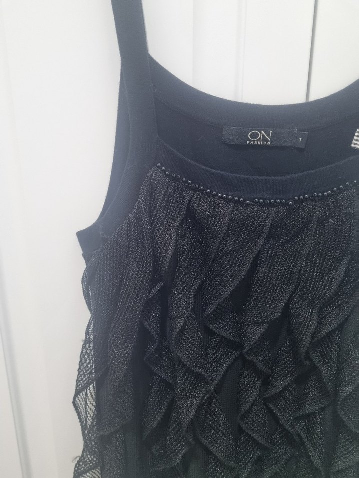 on fasion marka Düğmeli, Askılı Siyah Midi Triko buluz - Görsel 2