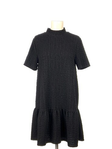 Zara Kısa Elbise %70 İndirimli.