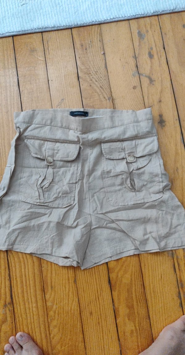 Düğmeli Bej Keten Hamile Şortu - Görsel 4