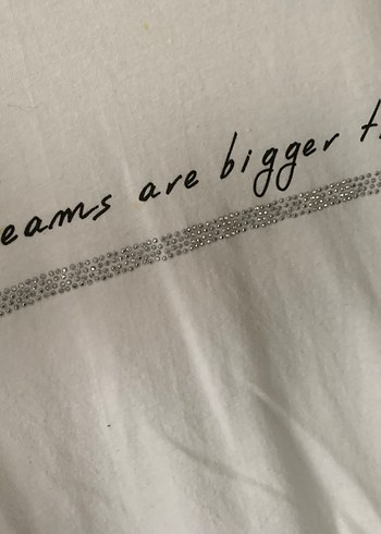 V Yaka Beyaz Baskılı Kadın Tişört - Görsel 2