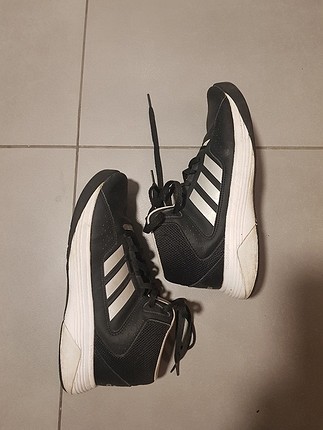 40 Beden siyah Renk adidas basketbol ayakkabısı 