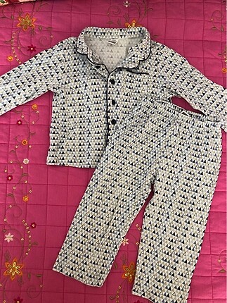 Düğmeli pijama