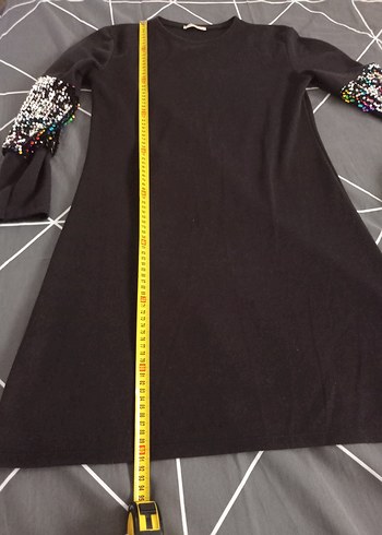 Boncuk Detaylı Siyah Midi Triko Elbise - Görsel 2