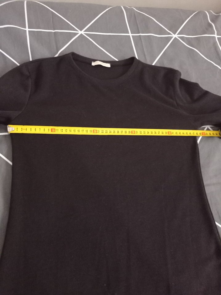 Boncuk Detaylı Siyah Midi Triko Elbise - Görsel 3